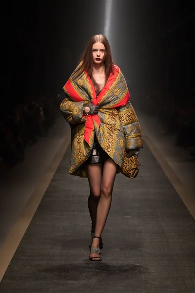 Look 1